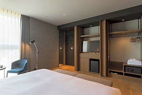 King Deluxe Room High Floor
