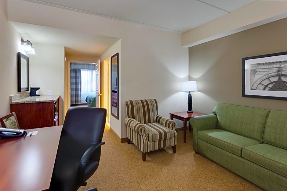 Country Inn & Suites by Radisson, Buffalo South I-90, NY