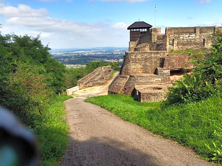 UNO Hotel Chapeau Noir - Free Parking