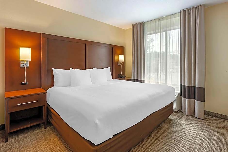 Comfort Suites East Lincoln - Mall Area