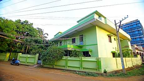 Panner Bhavan,Courtallam