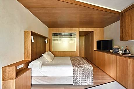 Suite with City View