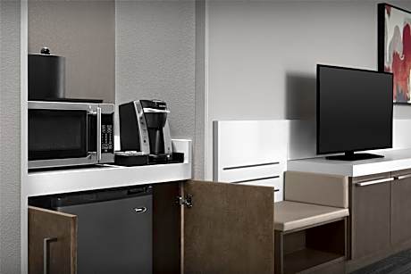 Queen Room with Two Queen Beds - Mobility Access