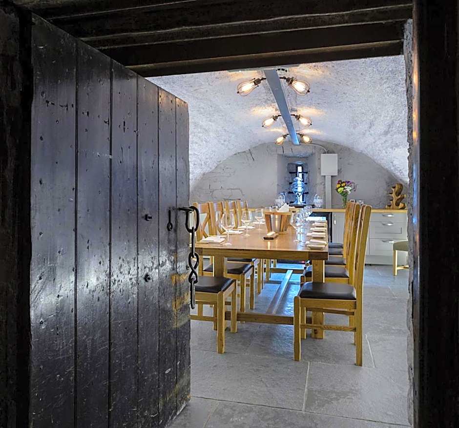 Dornoch Castle Hotel