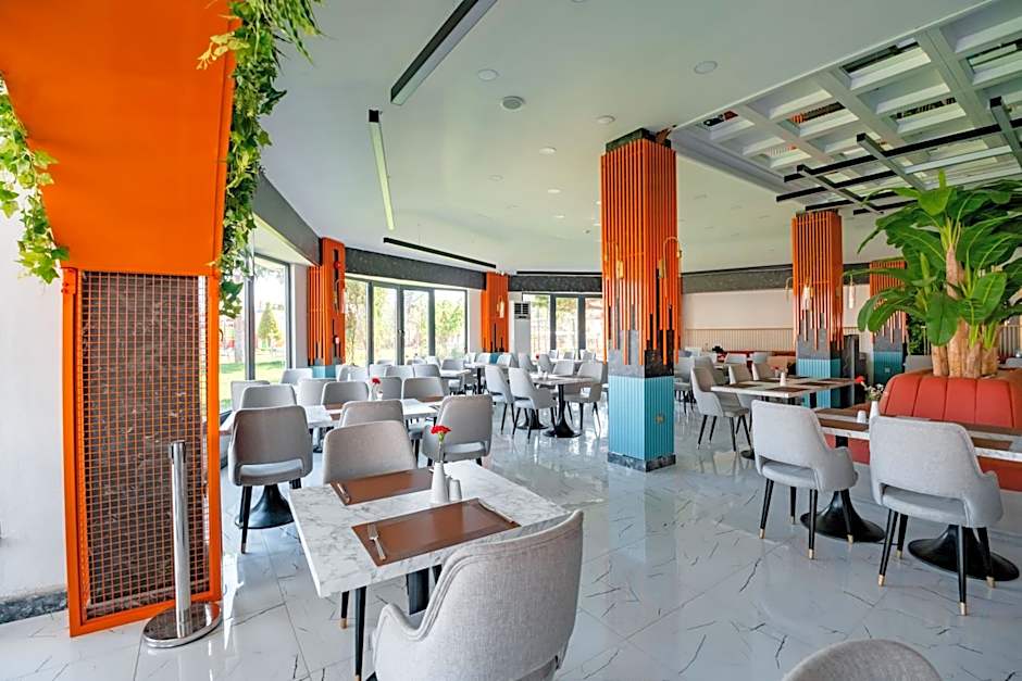 La Benata Beach Hotel