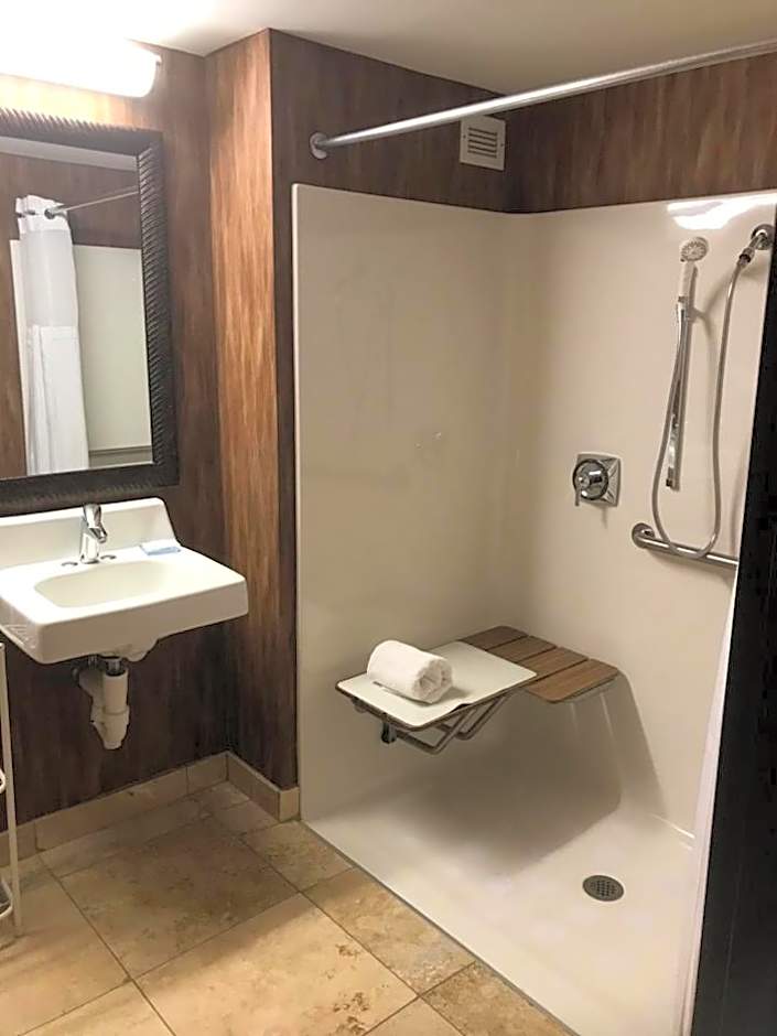 Wyndham Moline on John Deere Commons