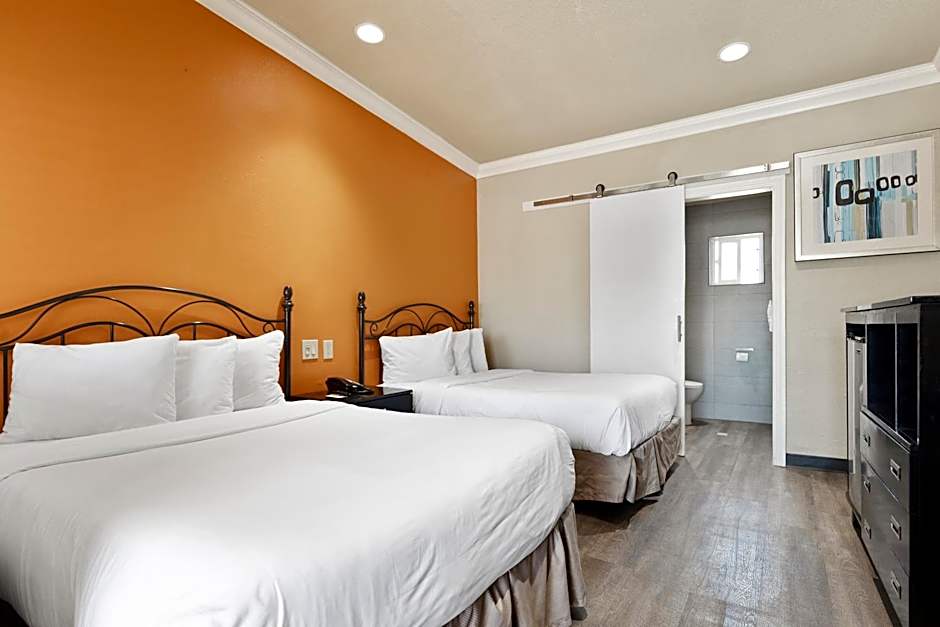 Le Blanc Inn & Suites
