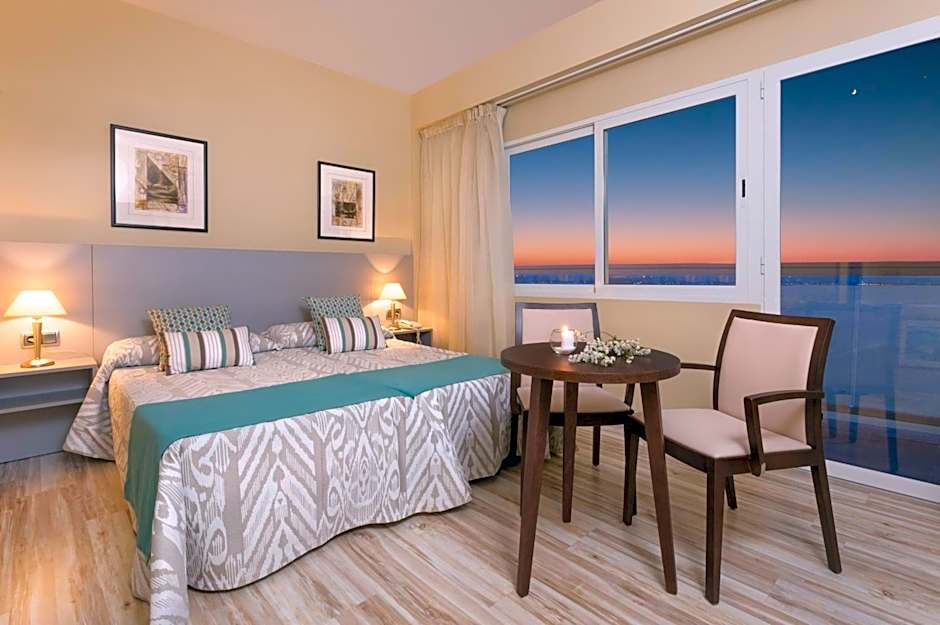 Hotel Izán Cavanna
