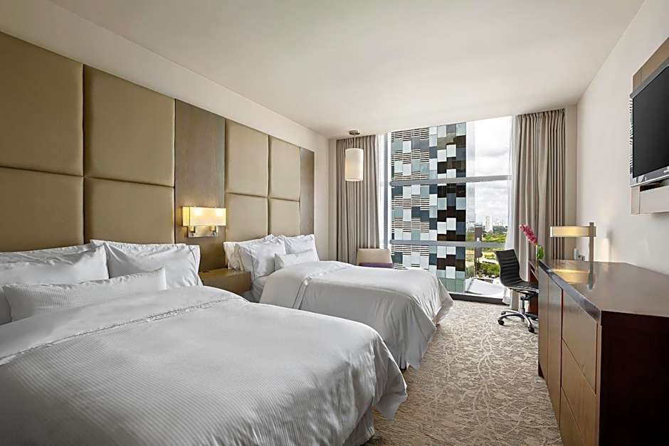 Photo 1 of 5 of Deluxe 2 Queen Beds Guestroom, City View