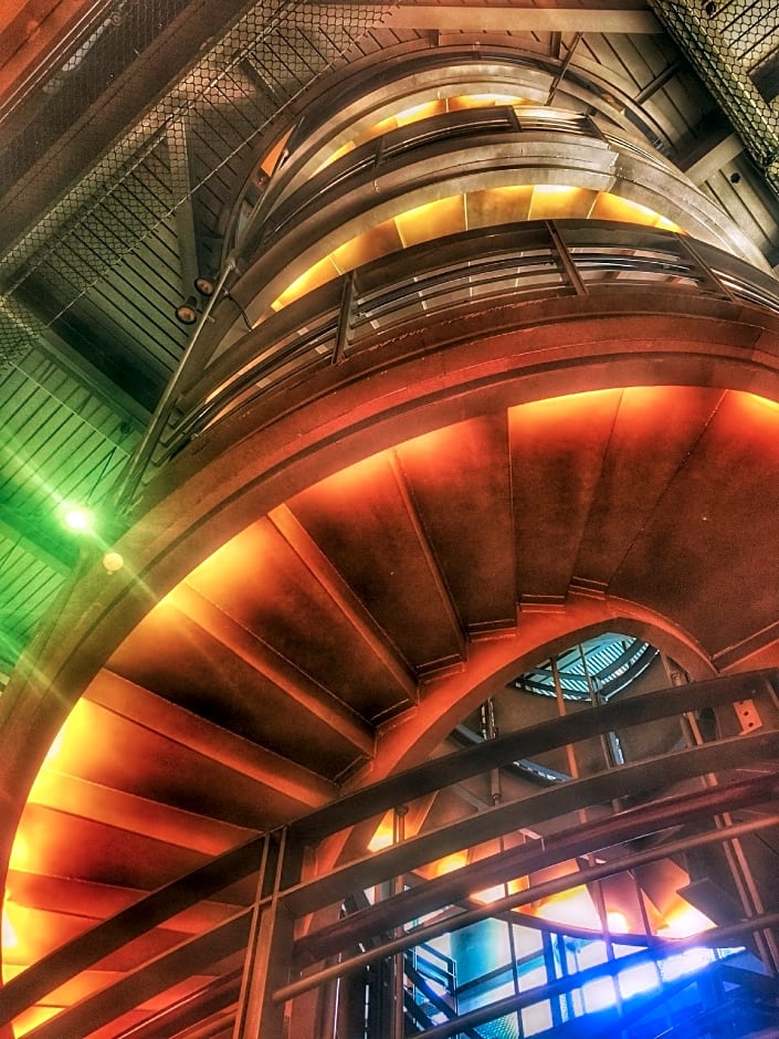 Aeris International Hotel