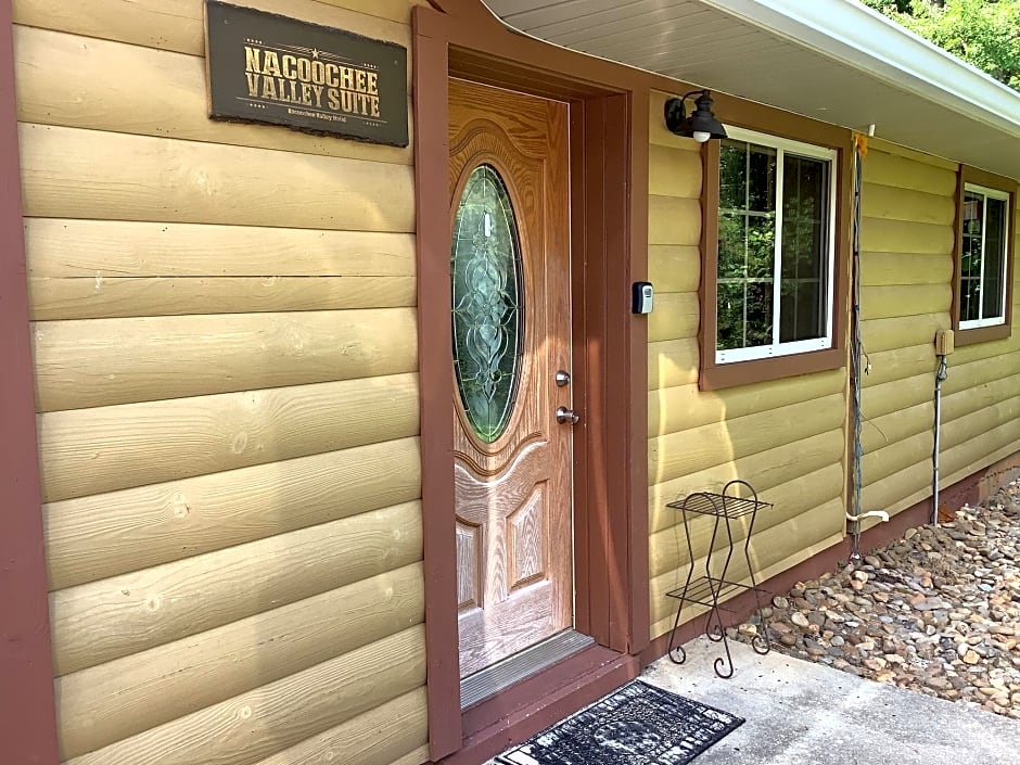 Nacoochee Valley Rentals