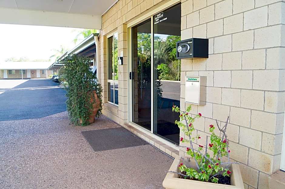 Jacaranda Country Motel