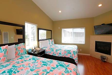 Deluxe Queen Room