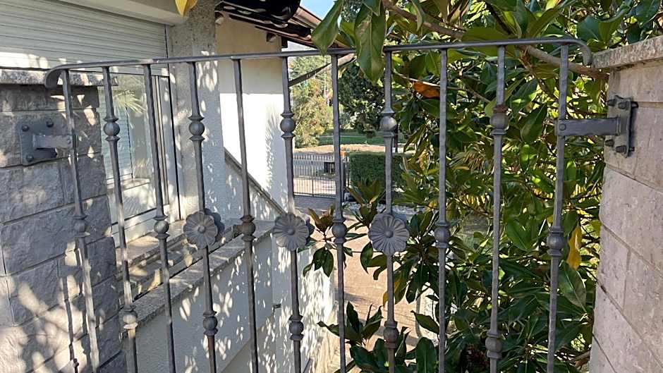 MADONCA ROOMS & RESTAURANT