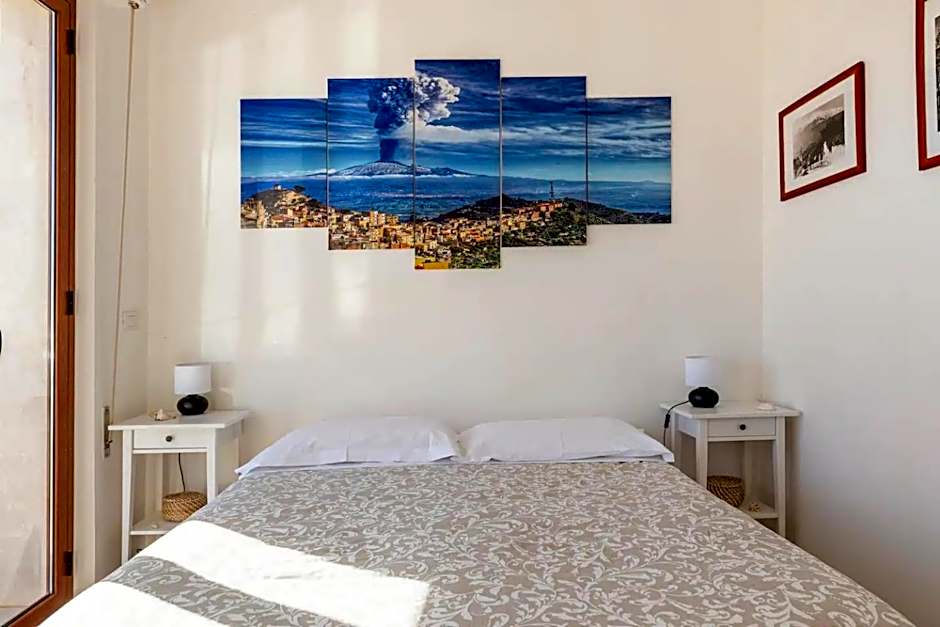 Tauromenion Guest House