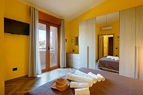 Standard Double Room with Shared Bathroom