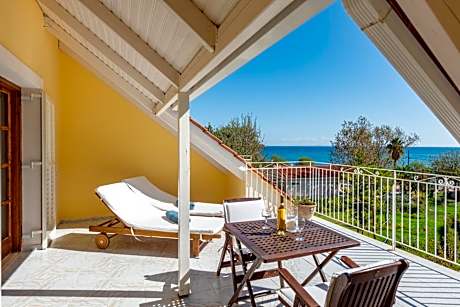 Albouro seafront apartments