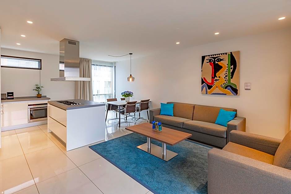 Black Pearl Apartment Hotel