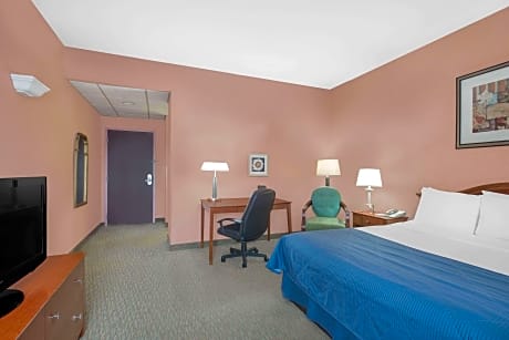 1 King Bed Mobility Accessible Room Non-Smoking