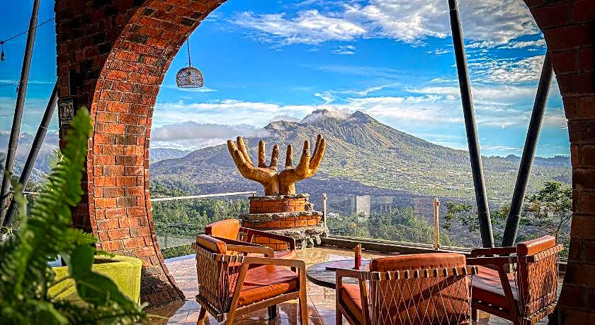 Caldera Hotel & Restaurant