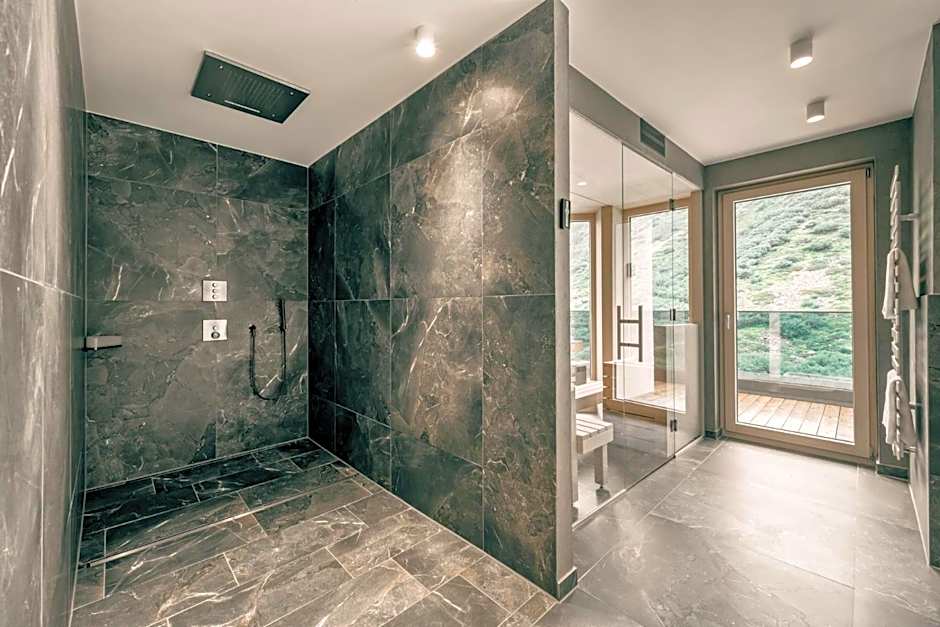 Gourmet & Wine Hotel Austria - 4 Sterne superior - Ski In Ski Out