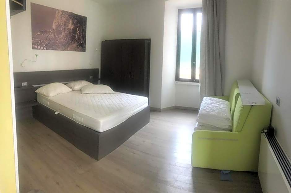 Antica Campione Rooms & Hostel