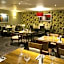 Premier Inn London Heathrow Airport T2 & T3 - Bath Road