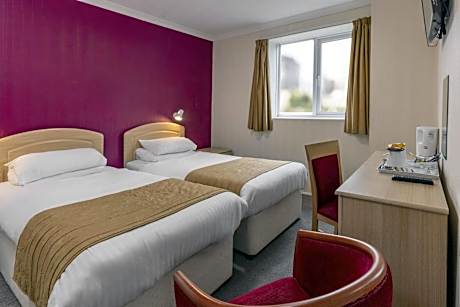 Standard Twin Room - Non-Smoking