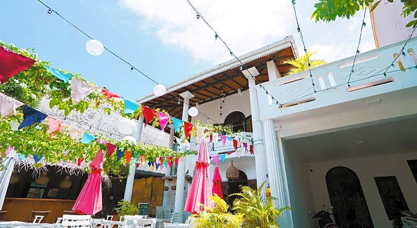 Frangipani Motel