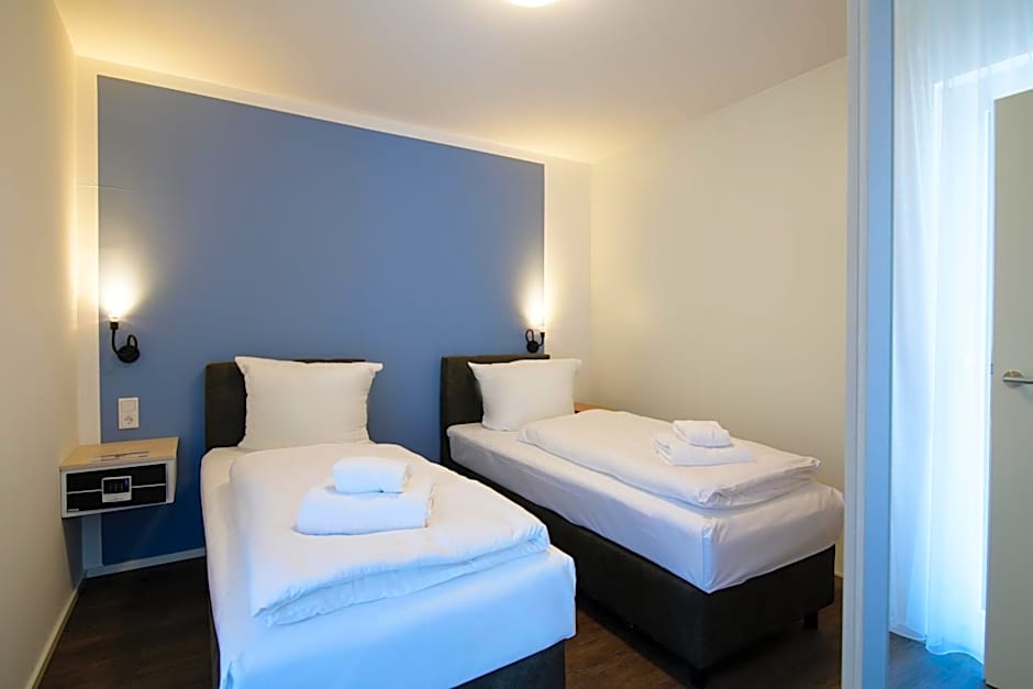 Smart & Stay Aparthotel Saarbrücken Süd - Self-Check-In - Free Parking