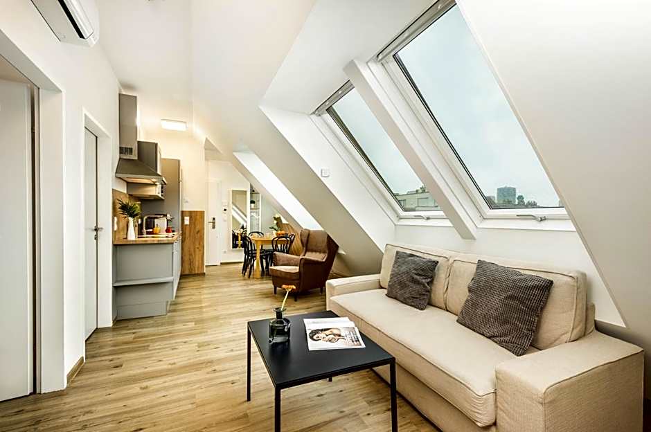 Jimmy's Apartments Lory