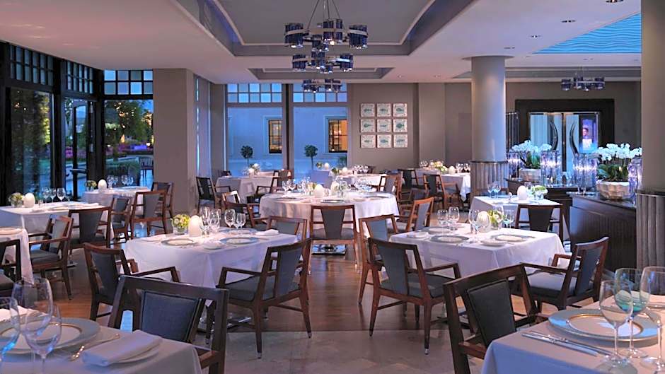 Four Seasons Hotel Istanbul At The Bosphorus