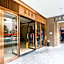 Yulou Jindian Apartment (Guangzhou Folk Finance Haizhu Square Subway Station Branch)