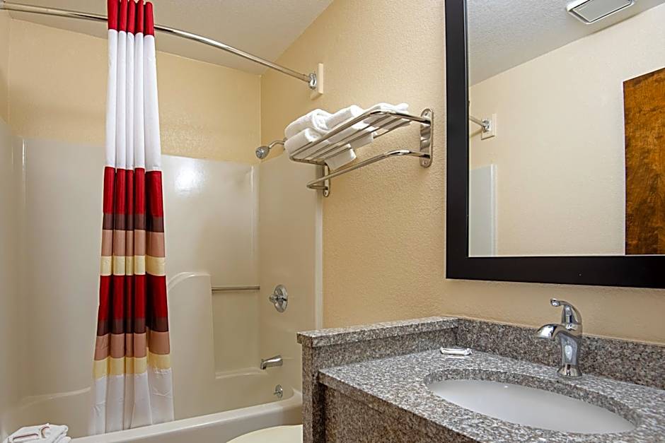 Red Roof Inn Cameron