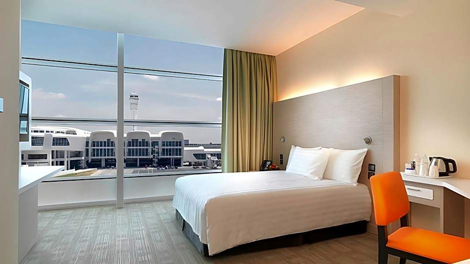 Sama-Sama Express KLIA Terminal 2 - Airside Transit Hotel