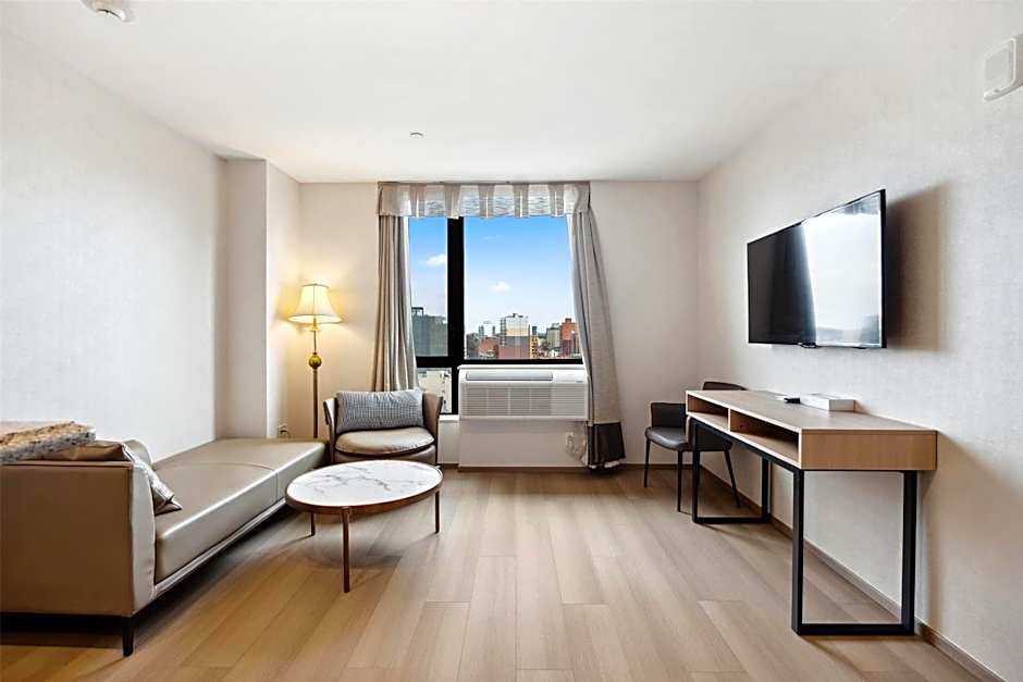 Ramada by Wyndham Flushing Queens