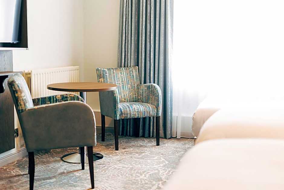 The Lodge Hotel