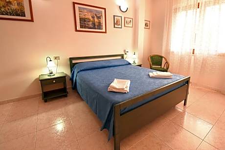 Two-Bedroom Apartment (4 Adults)