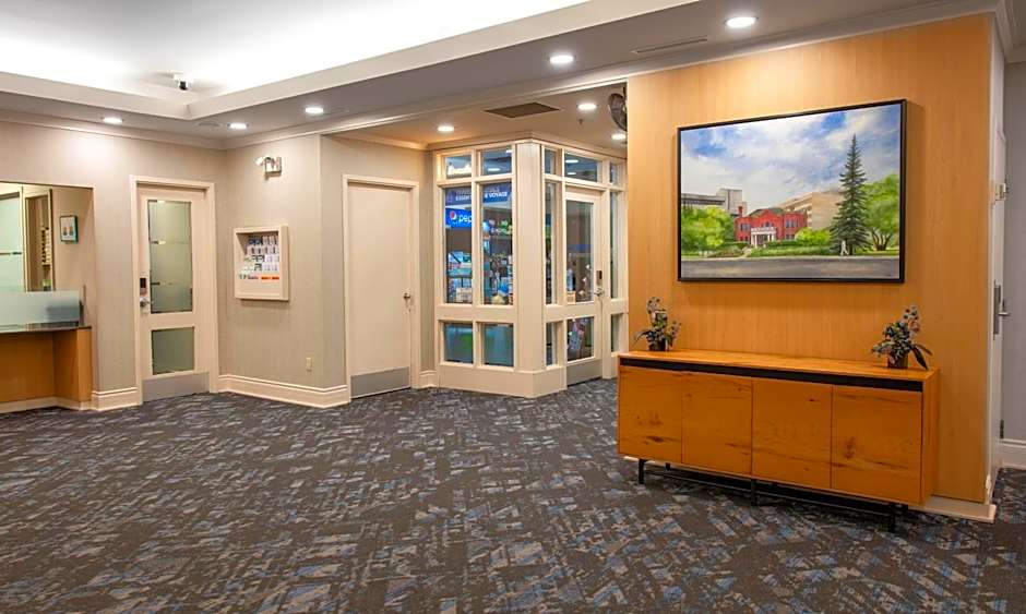 Campus Tower Suite Hotel