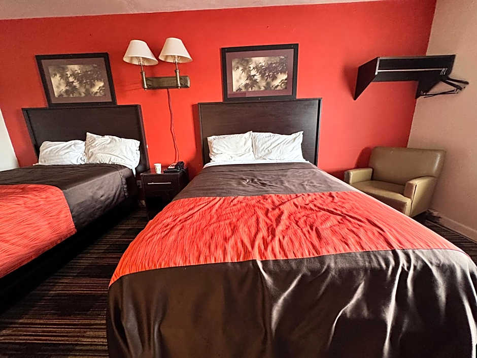 OYO Palm Leaf Motel