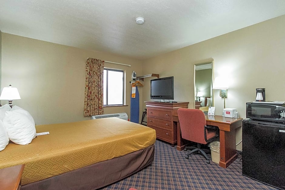 Econo Lodge Inn & Suites Des Moines