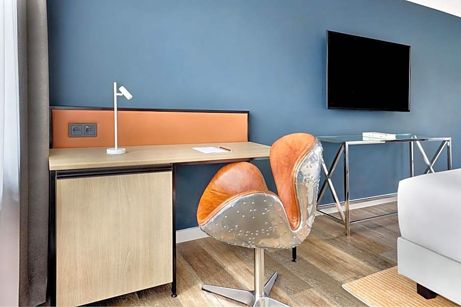 the Deutz, a Tribute Portfolio Hotel