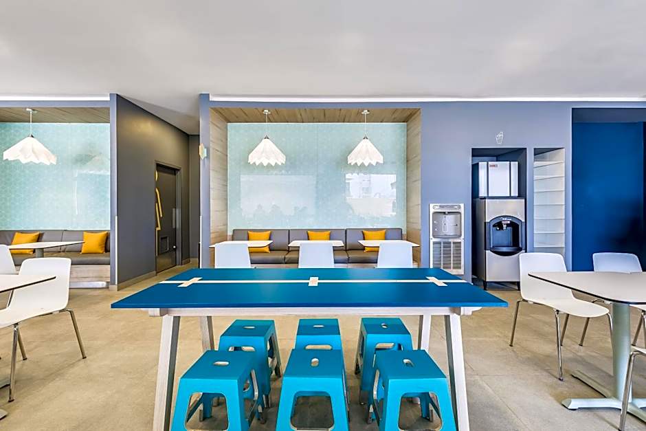 One Acapulco Costera