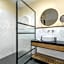 Budapest Eye- Boutique Suites, by BQA