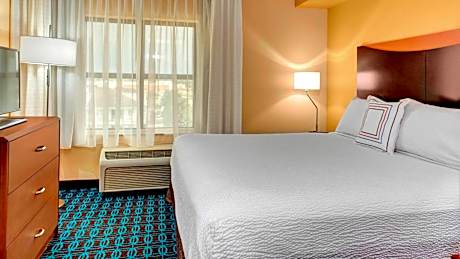 King Studio with Sofa Bed