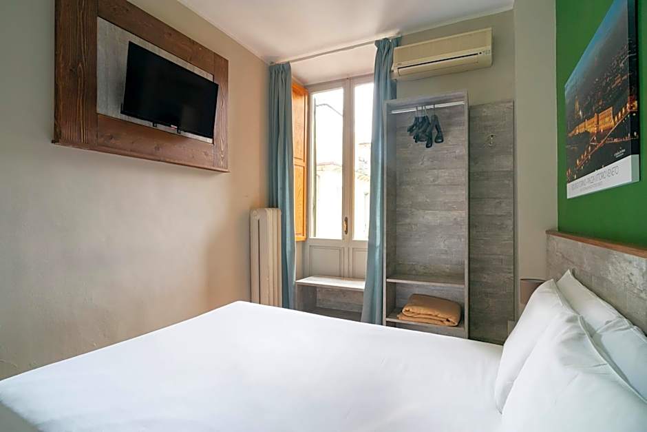 Green Class Hotel Astoria