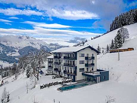 Nice apartment with shared pool