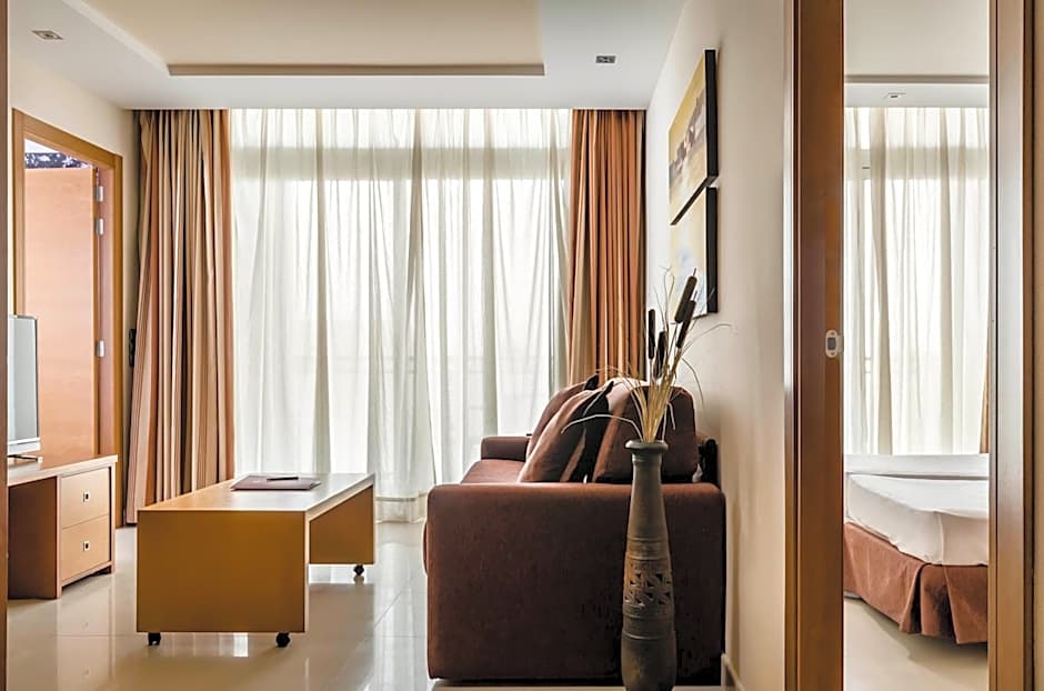 Exe Cunit Suites & Spa