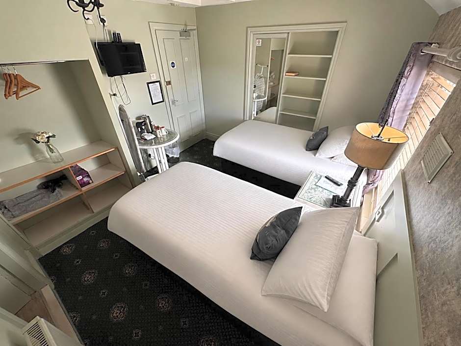 Holland Hotel