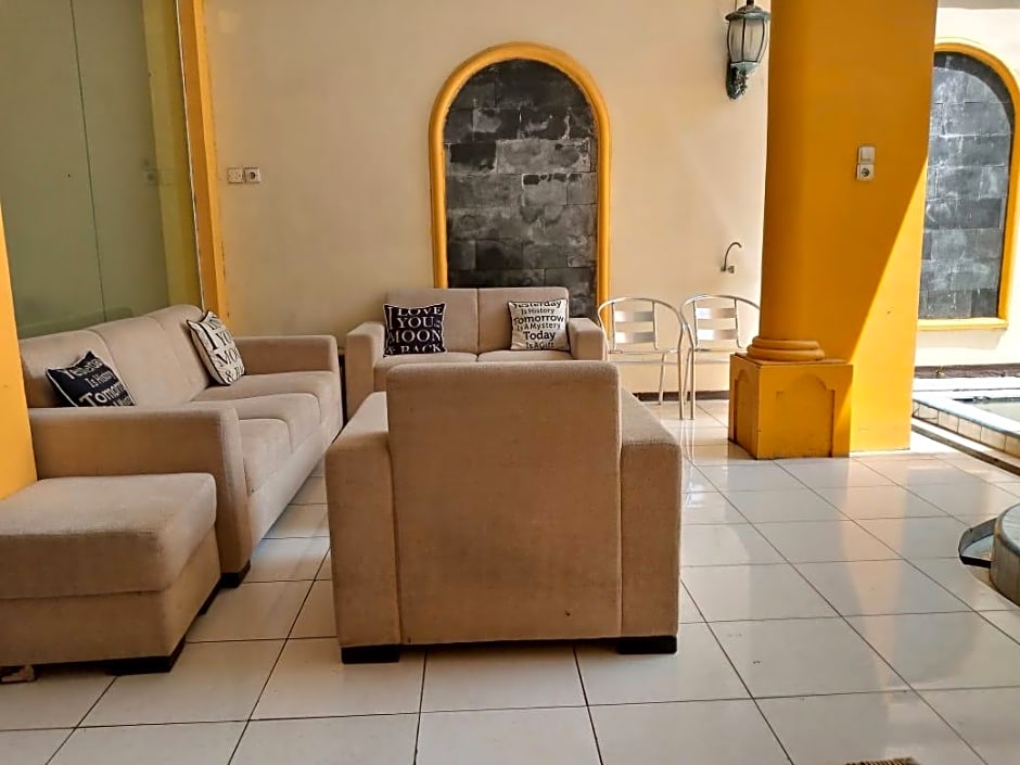 RedDoorz Syariah @ Demasto Homestay Jember